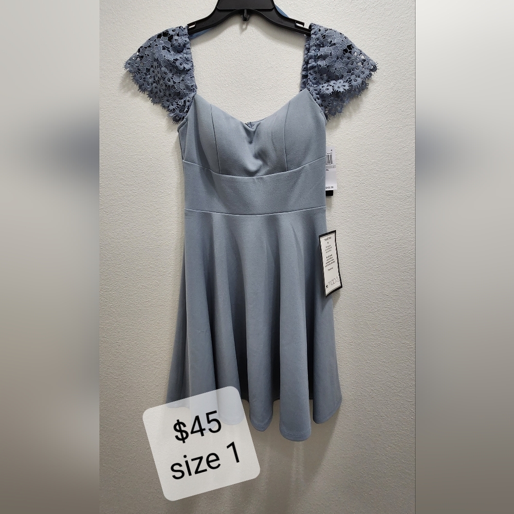 Dress - Picture 1 of 1